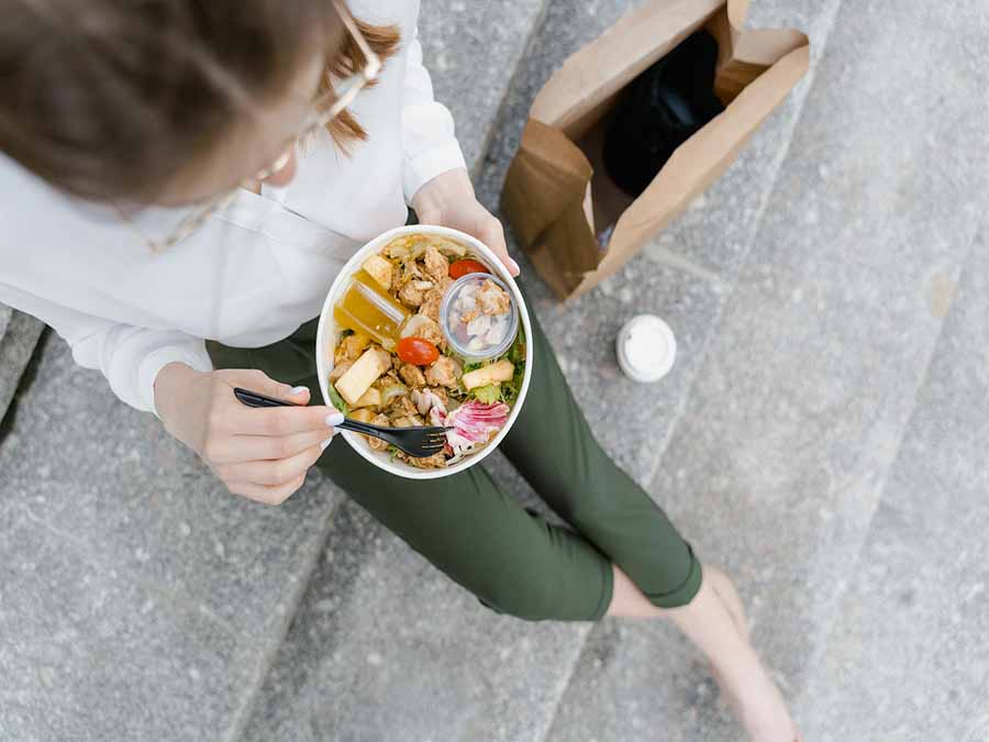 ¿Qué comer después de hacer ejercicio? Entra y te contamos por qué es tan importante la nutrición post-entrenamiento y qué debes intentar consumir.